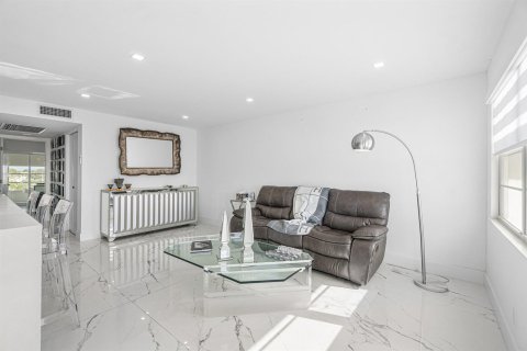 Copropriété à louer à Boca Raton, Floride: 2 chambres, 83.24 m2 № 2428618 - photo 16