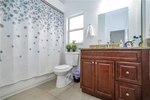 House in Orlando, Florida 4 bedrooms, 186.83 sq.m. № 1802971 - photo 21