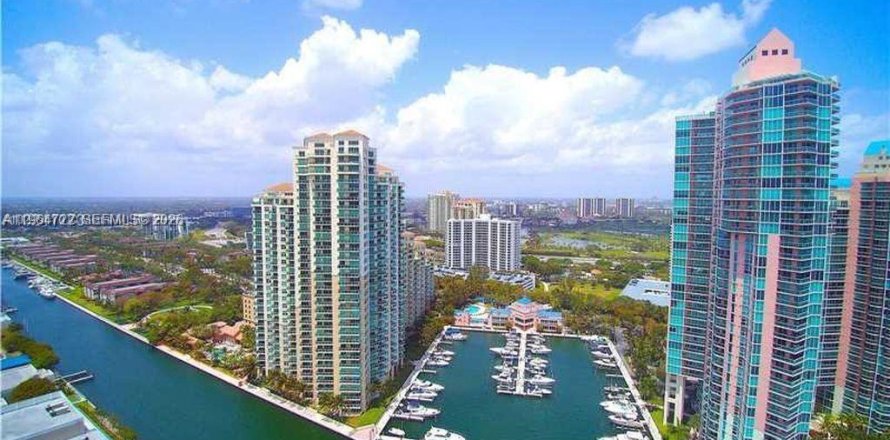 Condominio en Aventura, Florida, 3 dormitorios  № 2026062