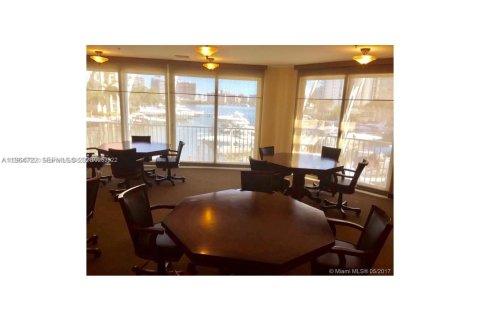 Condominio en alquiler en Aventura, Florida, 3 dormitorios, 169.45 m2 № 2026062 - foto 11