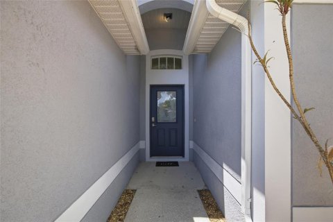 House in Apollo Beach, Florida 3 bedrooms, 144 sq.m. № 2231470 - photo 5