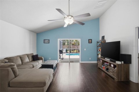 House in Apollo Beach, Florida 3 bedrooms, 144 sq.m. № 2231470 - photo 10