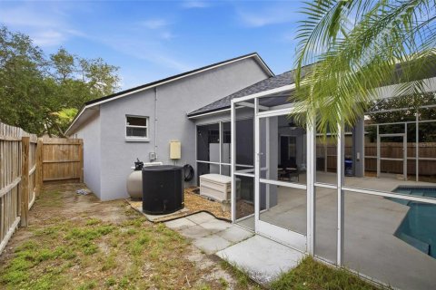 House in Apollo Beach, Florida 3 bedrooms, 144 sq.m. № 2231470 - photo 23