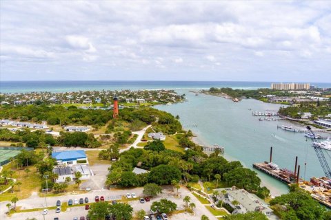 Condominio en alquiler en Jupiter, Florida, 2 dormitorios, 141.21 m2 № 1118102 - foto 1