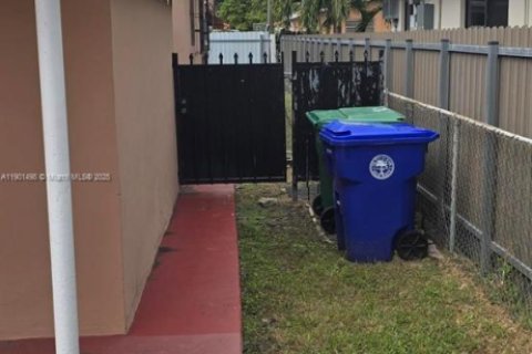 Купить виллу или дом в Майами, Флорида 3 спальни, 183.95м2, № 1954327 - фото 15