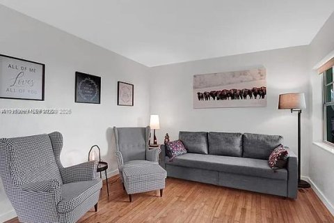 Condominio en venta en Miami Beach, Florida, 1 dormitorio, 59.46 m2 № 2008755 - foto 6