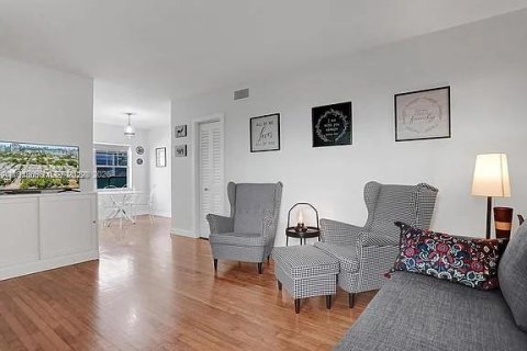 Condominio en venta en Miami Beach, Florida, 1 dormitorio, 59.46 m2 № 2008755 - foto 26