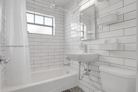 Condominio en venta en Miami Beach, Florida, 1 dormitorio, 59.46 m2 № 2008755 - foto 11