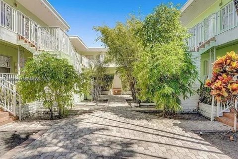 Condominio en venta en Miami Beach, Florida, 1 dormitorio, 59.46 m2 № 2008755 - foto 18