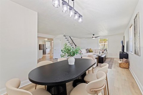 Casa en venta en Saint Petersburg, Florida, 4 dormitorios, 187.29 m2 № 2221059 - foto 9