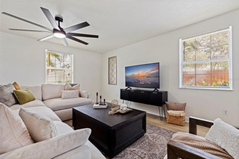 Casa en venta en Saint Petersburg, Florida, 4 dormitorios, 187.29 m2 № 2221059 - foto 7