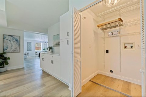 Casa en venta en Saint Petersburg, Florida, 4 dormitorios, 187.29 m2 № 2221059 - foto 16