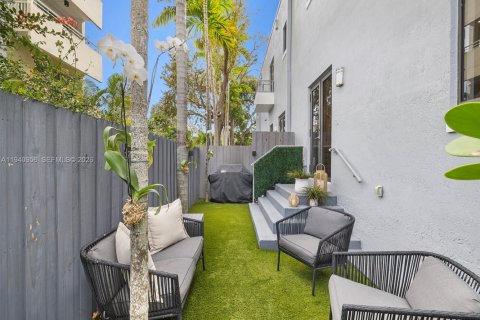 Condominio en venta en South Miami, Florida, 3 dormitorios, 176.7 m2 № 1998654 - foto 23