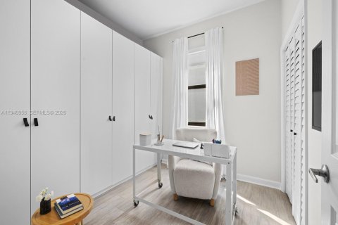 Condominio en venta en South Miami, Florida, 3 dormitorios, 176.7 m2 № 1998654 - foto 12