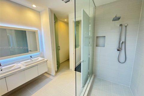 Adosado en venta en Doral, Florida, 4 dormitorios, 172.98 m2 № 2000394 - foto 5