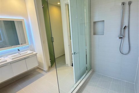 Adosado en venta en Doral, Florida, 4 dormitorios, 172.98 m2 № 2000394 - foto 7