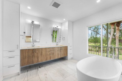 Copropriété à vendre à Wellington, Floride: 4 chambres, 223.06 m2 № 2146579 - photo 17