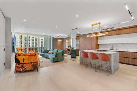 Снять в аренду кондоминиум в Санни-Айлс-Бич, Флорида 3 спальни, 169.08м2, № 2034912 - фото 4