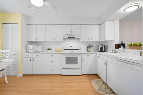 Condo in Bradenton, Florida, 3 bedrooms  № 2195871 - photo 13
