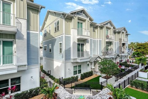 Touwnhouse à louer à Sarasota, Floride: 3 chambres, 225.1 m2 № 2093816 - photo 13