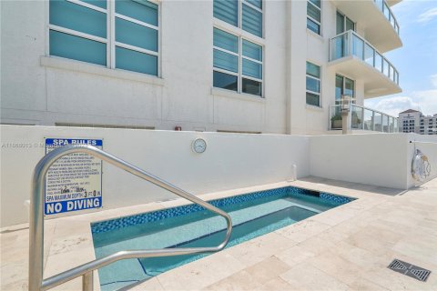 Condo in Fort Lauderdale, Florida, 2 bedrooms  № 1897368 - photo 24