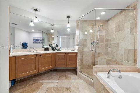 Condo in Fort Lauderdale, Florida, 2 bedrooms  № 1897368 - photo 15