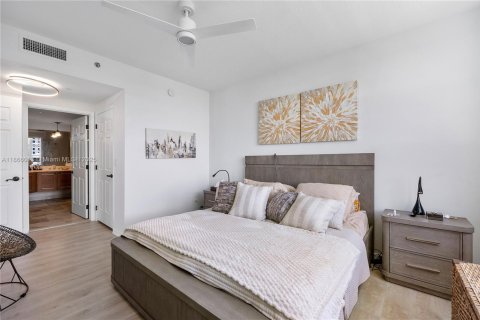 Condo in Fort Lauderdale, Florida, 2 bedrooms  № 1897368 - photo 14