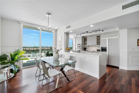 Condo in Fort Lauderdale, Florida, 2 bedrooms  № 1897368 - photo 7