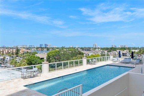 Condo in Fort Lauderdale, Florida, 2 bedrooms  № 1897368 - photo 12