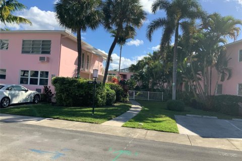Condominio en venta en Fort Lauderdale, Florida, 1 dormitorio, 69.49 m2 № 2153877 - foto 23
