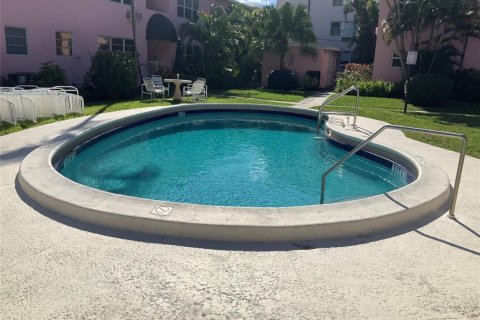 Condominio en venta en Fort Lauderdale, Florida, 1 dormitorio, 69.49 m2 № 2153877 - foto 2