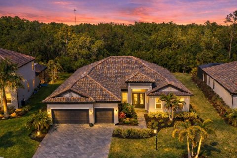 Villa ou maison à vendre à Lakewood Ranch, Floride: 3 chambres, 240.34 m2 № 2093299 - photo 2