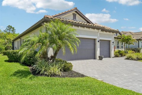 Villa ou maison à vendre à Lakewood Ranch, Floride: 3 chambres, 240.34 m2 № 2093299 - photo 4