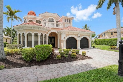 Villa ou maison à vendre à Sarasota, Floride: 4 chambres, 277.78 m2 № 2352506 - photo 4