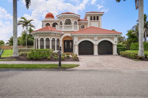 House in Sarasota, Florida 4 bedrooms, 277.78 sq.m. № 2352506