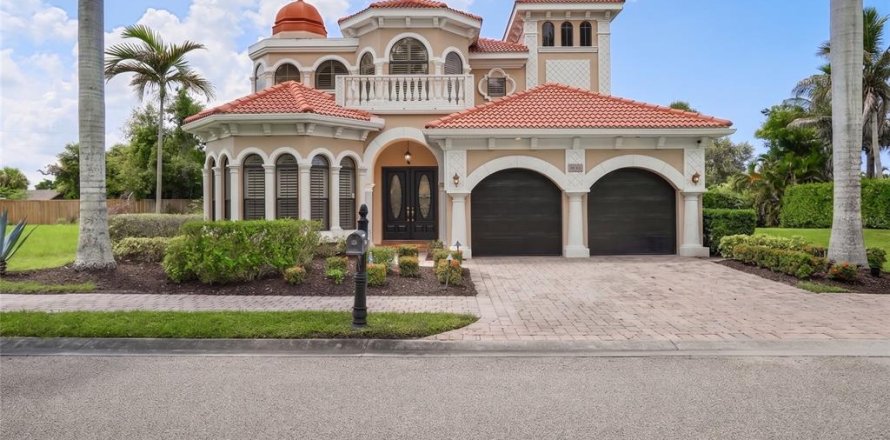 Villa ou maison à Sarasota, Floride 4 chambres, 277.78 m2 № 2352506