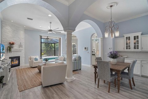Villa ou maison à vendre à Sarasota, Floride: 4 chambres, 277.78 m2 № 2352506 - photo 7
