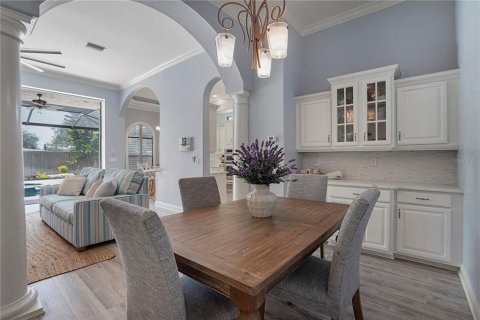 Villa ou maison à vendre à Sarasota, Floride: 4 chambres, 277.78 m2 № 2352506 - photo 11