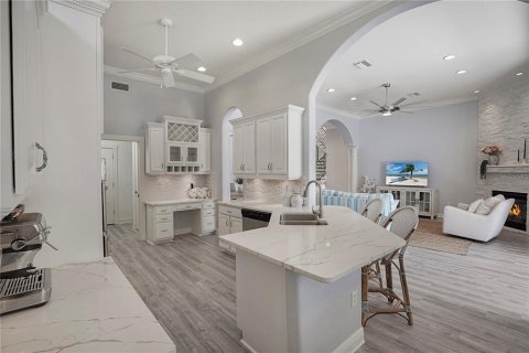 Villa ou maison à vendre à Sarasota, Floride: 4 chambres, 277.78 m2 № 2352506 - photo 14