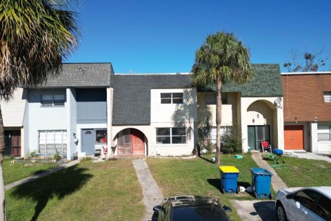 House in Jacksonville, Florida 3 bedrooms, 139.73 sq.m. № 882002 - photo 1