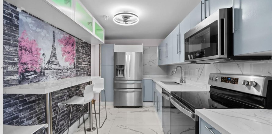 Condo in Hollywood, Florida, 1 bedroom  № 2062813