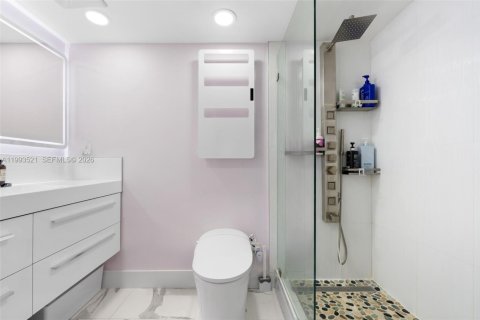 Condo in Hollywood, Florida, 1 bedroom  № 2062813 - photo 19