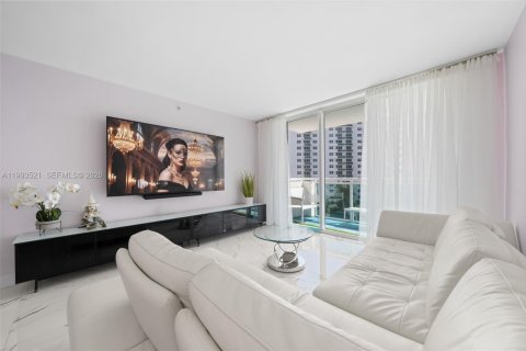 Condo in Hollywood, Florida, 1 bedroom  № 2062813 - photo 8