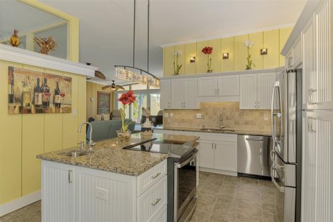 House in Englewood, Florida 2 bedrooms, 197.51 sq.m. № 1642351 - photo 29