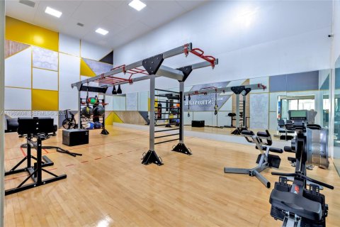 Condominio en alquiler en Miami, Florida, 2 dormitorios, 85.28 m2 № 2030555 - foto 7