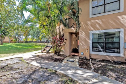 Condominio en alquiler en Miami, Florida, 2 dormitorios, 85.28 m2 № 2030555 - foto 29