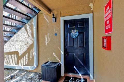 Condominio en alquiler en Miami, Florida, 2 dormitorios, 85.28 m2 № 2030555 - foto 8