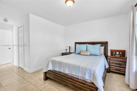 Condominio en alquiler en Miami, Florida, 2 dormitorios, 85.28 m2 № 2030555 - foto 23