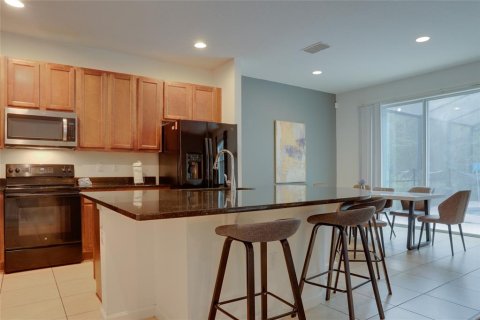 Villa ou maison à vendre à Kissimmee, Floride: 8 chambres, 301.75 m2 № 1554394 - photo 5