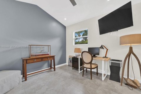 Снять в аренду виллу или дом в Майами, Флорида 4 спальни, 180.23м2, № 2045368 - фото 23